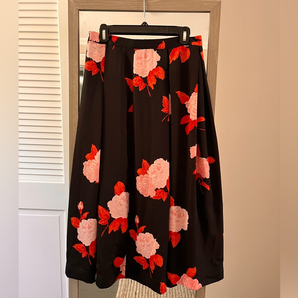 Who What Wear black and floral skirt. Beautiful silky material.